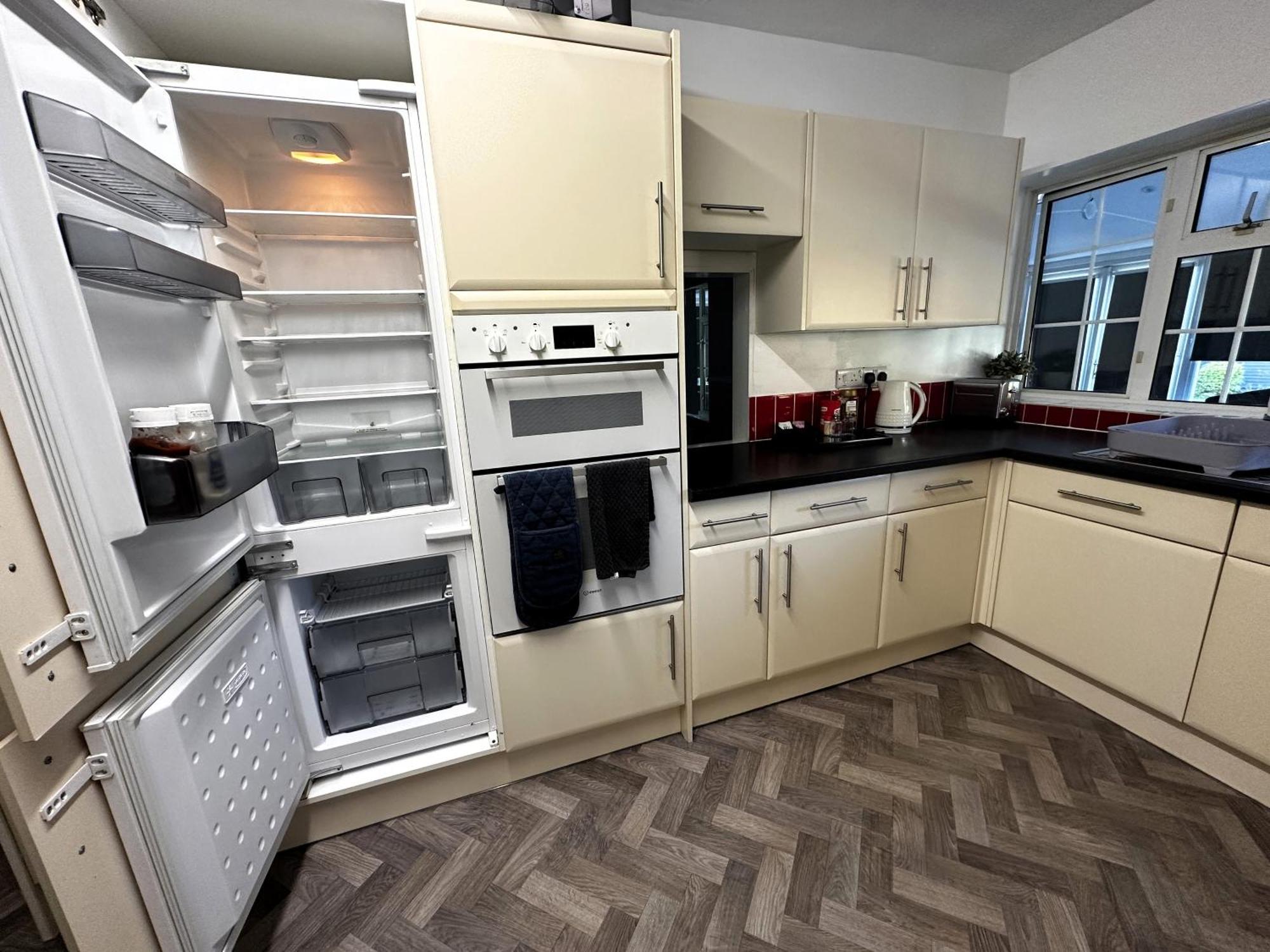 Kennedy Villa - 5 Bedroom House With Hot Tub, Wifi, Free Parkings, Close To Bicester Village Kültér fotó