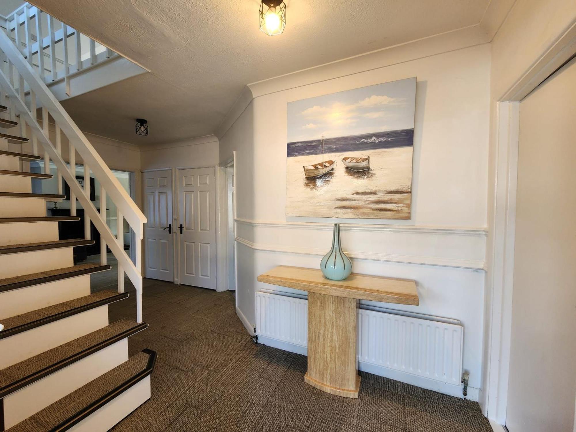Kennedy Villa - 5 Bedroom House With Hot Tub, Wifi, Free Parkings, Close To Bicester Village Kültér fotó